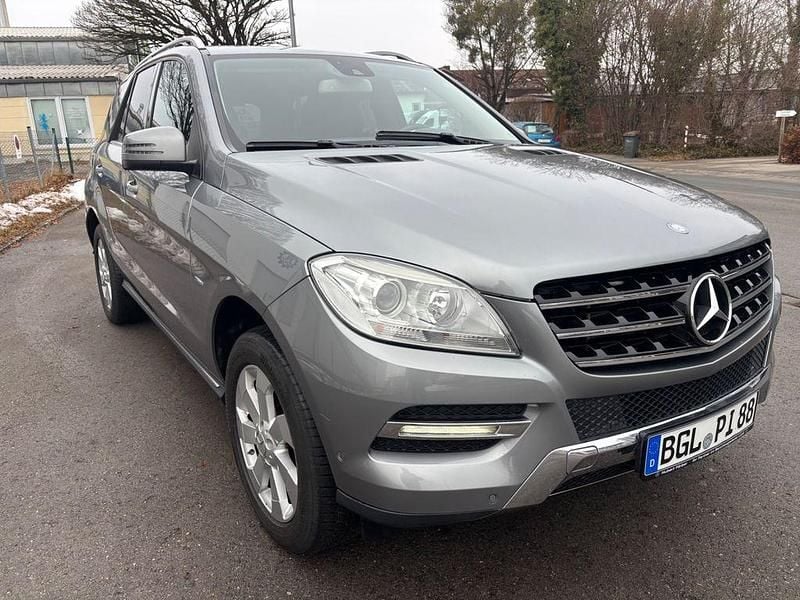 Gebraucht Mercedes ML350 258 PS (189 kW) 2011 Silber SUV