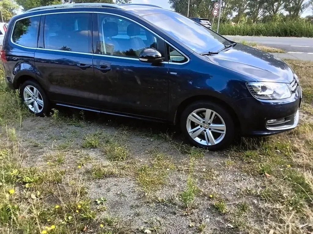 Gebraucht VW Sharan Match 140 PS (102 kW) 2013 Blau Van / Kleinbus