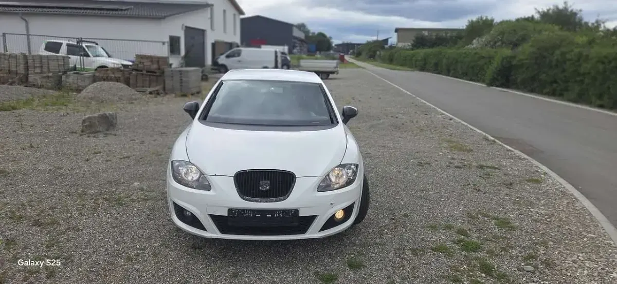 Gebraucht Seat Leon 86 PS (63 kW) 2010 Weiß Kleinwagen