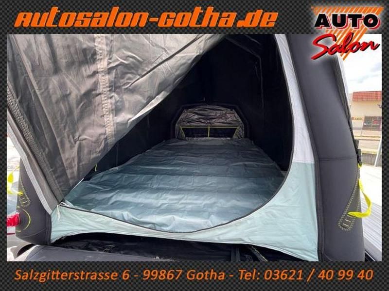 Second-hand VW Multivan Generation Six 150 CP (110 kW) 2016 Alb Monovolum