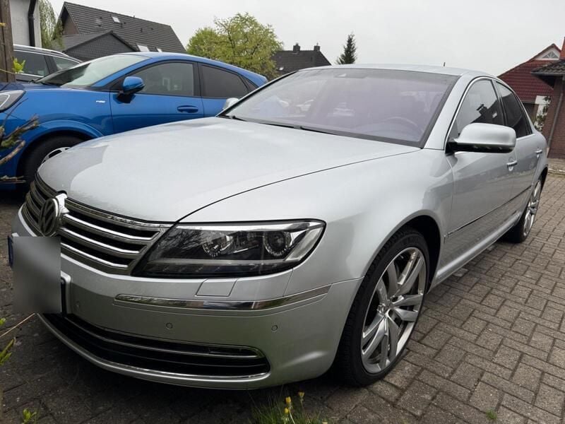 Silber Gebraucht 2014 VW Phaeton Limousine | 25.000 € - Bild 1/4
