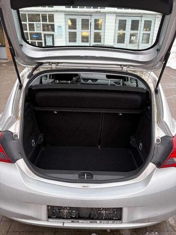 Gebraucht Opel Corsa Edition 90 PS (66 kW) 2016 Argon silber/ice silver (m2) Kleinwagen