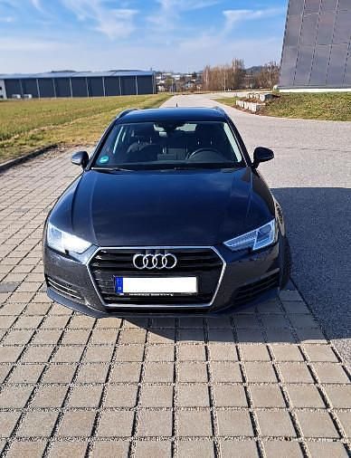 Gebraucht Audi A4 150 PS (110 kW) 2016 Blau Kombi