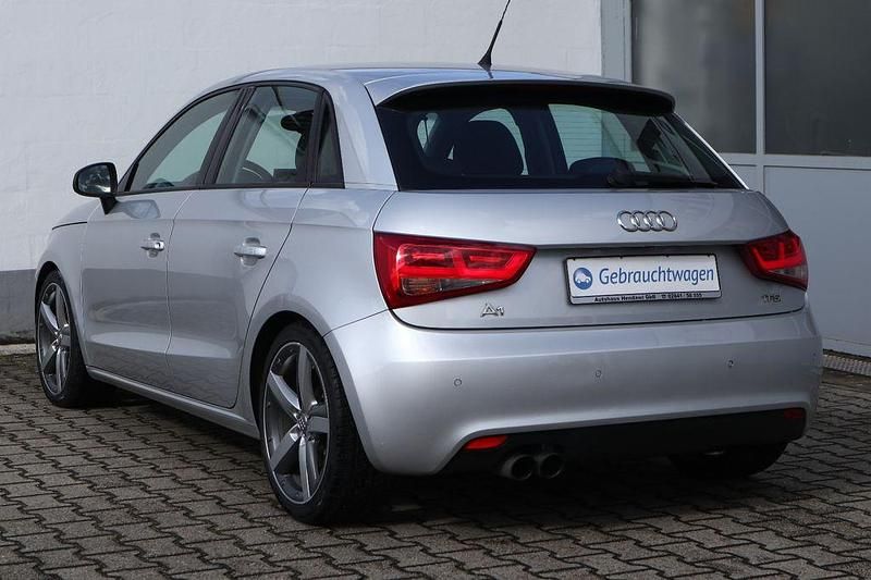 Gebraucht Audi A1 Sportback Ambition 122 PS (89 kW) 2012 Silber Kleinwagen