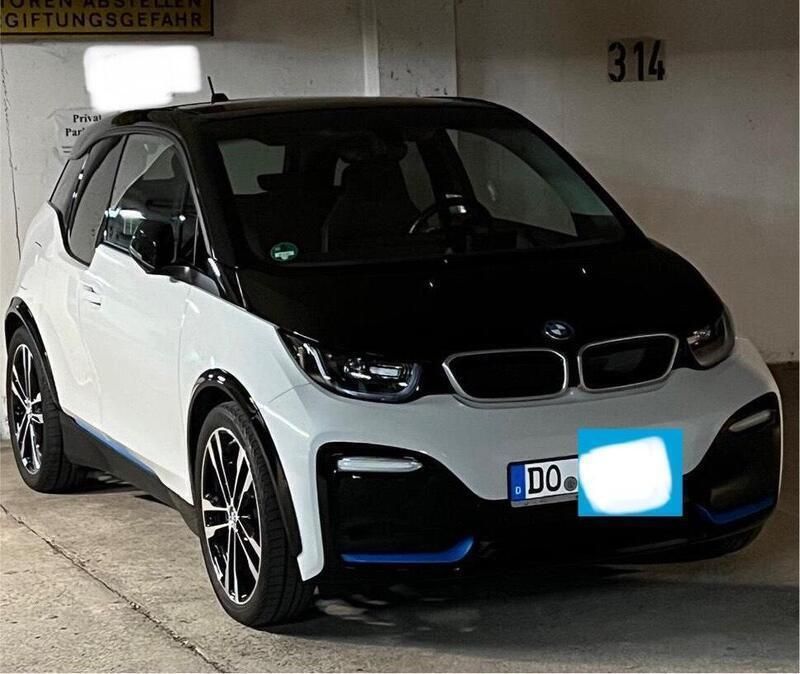 Weiß Gebraucht 2021 BMW i3 Kleinwagen | 19.950 € (Fairer Preis) - Bild 1/4