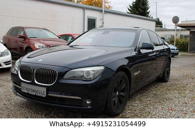 Blau Gebraucht 2011 BMW 730 Limousine | 11.450 € (Guter Preis) - Bild 1/4