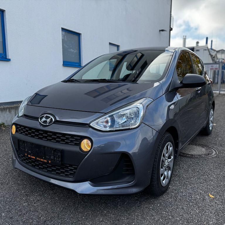Grau Gebraucht 2018 Hyundai i10 Kleinwagen | 8.000 € (Fairer Preis) - Bild 1/4