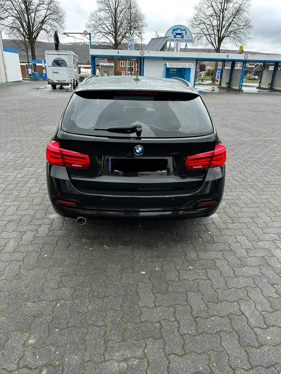 Gebraucht BMW 318 150 PS (110 kW) 2017 Schwarz Kombi