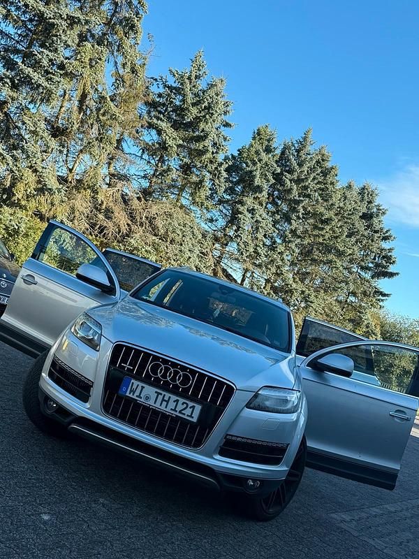 Silber Gebraucht 2009 Audi Q7 S-Line SUV | 14.000 € - Bild 1/4