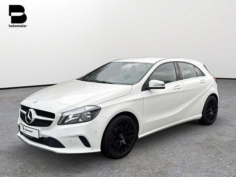 Gebraucht Mercedes A160 Style 102 PS (75 kW) 2016 Weiß Limousine