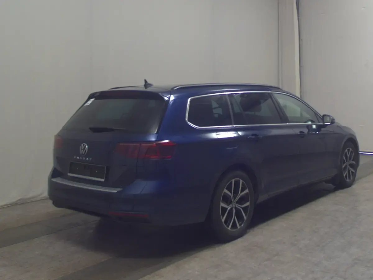 Gebraucht VW Passat Business 200 PS (147 kW) 2021 Blau Kombi