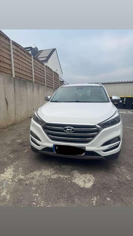 Gebraucht Hyundai Tucson Premium 185 PS (136 kW) 2016 Weiß SUV
