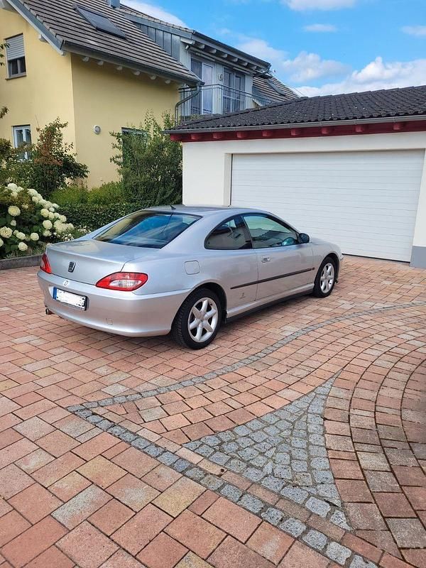 Silber Gebraucht 1999 Peugeot 406 Coupe Platinum Coupé | 4.000 € - Bild 1/4