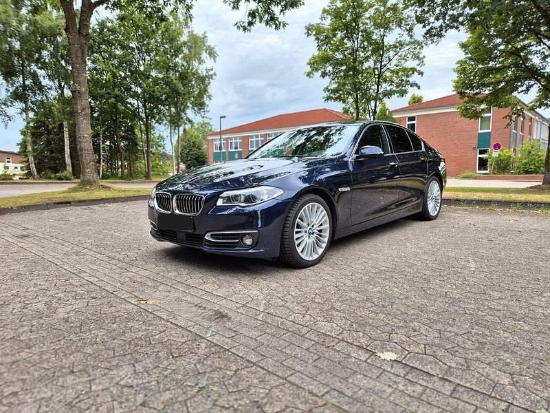 Blau Gebraucht 2015 BMW 535 Performance Limousine | 18.500 € (Fairer Preis) - Bild 1/4