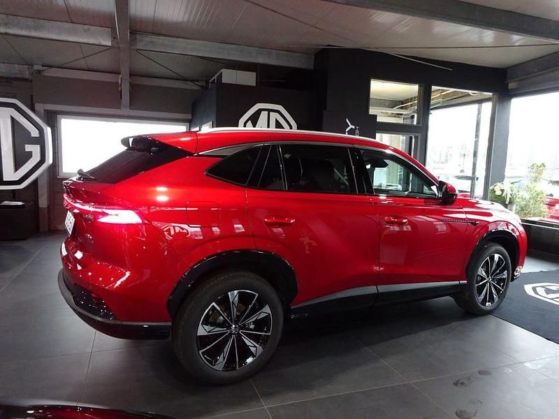 Neu MG HS Luxury 224 PS (164 kW) 2026 Rot SUV
