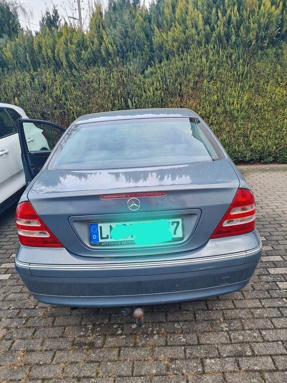 Gebraucht Mercedes C180 Elegance 143 PS (105 kW) 2004 Grau Limousine