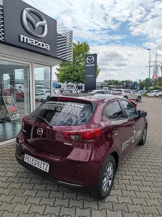 Gebraucht Mazda 2 Exclusive 75 PS (55 kW) 2023 Deep crimson Kleinwagen