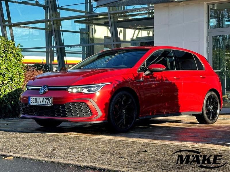 Gebraucht VW Golf VIII GTD 200 PS (147 kW) 2024 Kings red metallic (metallic) Limousine