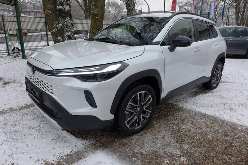 Weiß Neu 2026 Toyota Corolla Cross SUV | 34.980 € (Superpreis) - Bild 1/4