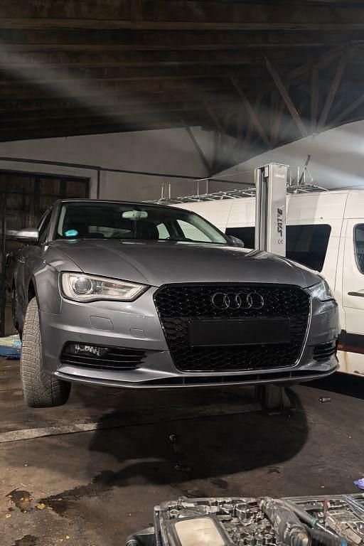 Gebraucht Audi A3 Ambition 179 PS (131 kW) 2014 Grau Limousine