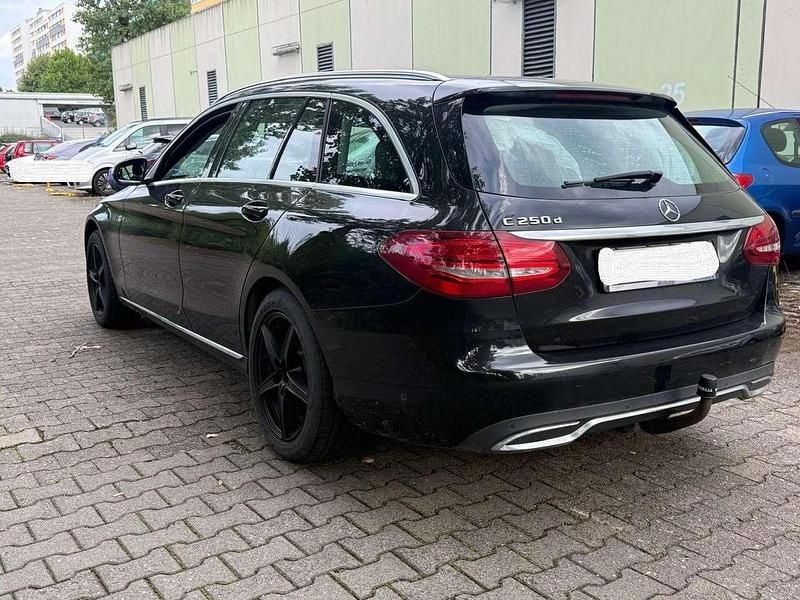 Gebraucht Mercedes C250 Business 204 PS (150 kW) 2017 Schwarz Kombi