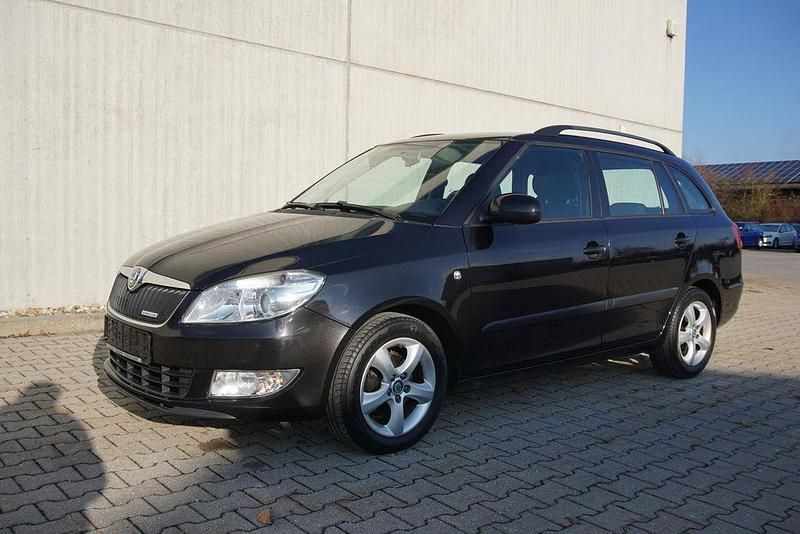 Gebraucht Skoda Fabia 75 PS (55 kW) 2011 Schwarzmagic perleffekt Kombi