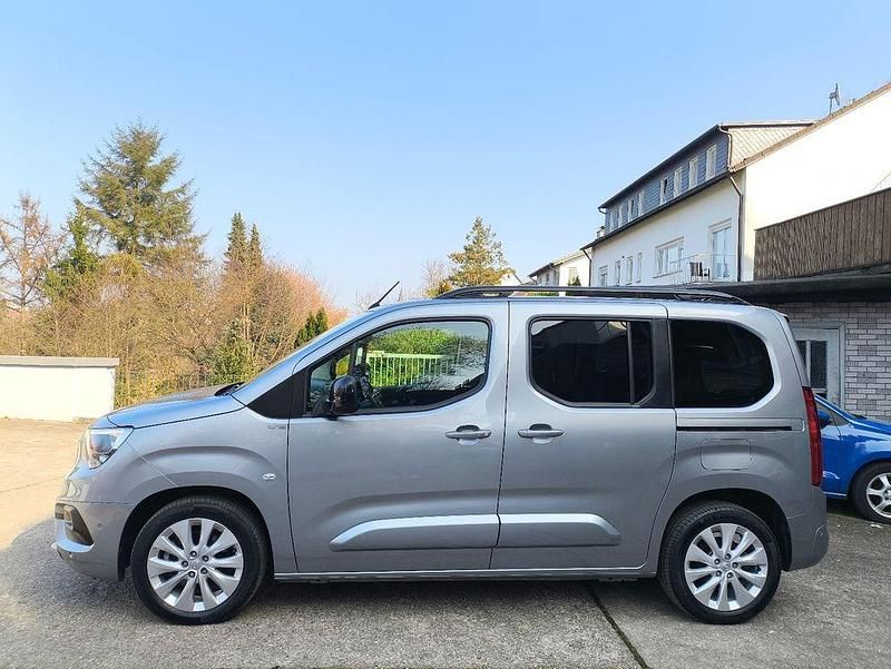 Gebraucht Opel Combo-e Life Ultimate 100 kW (136 PS) 2023 Grau Van / Kleinbus
