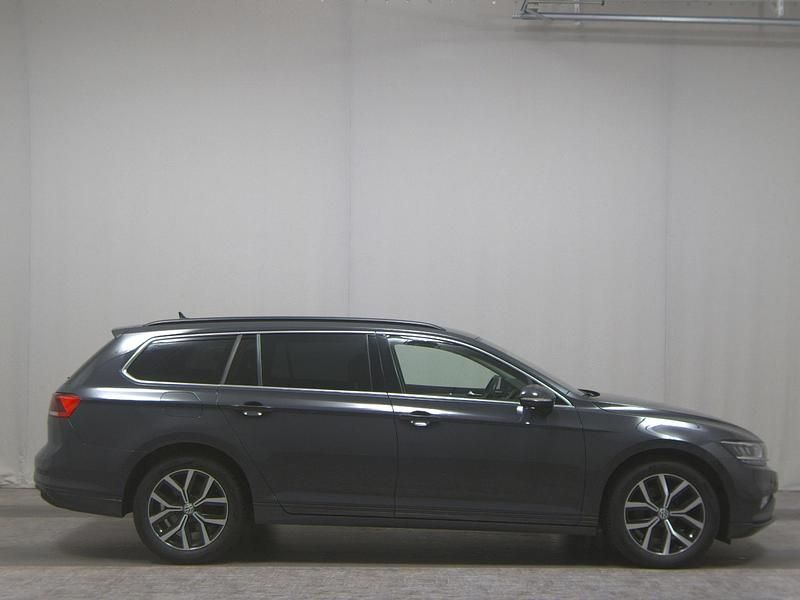 Grau Gebraucht 2020 VW Passat Business Kombi | 18.480 € (Guter Preis) - Bild 1/4