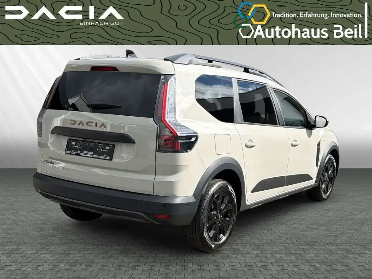Neu Dacia Jogger Extreme 114 PS (83 kW) 2026 Sandstone Van / Kleinbus