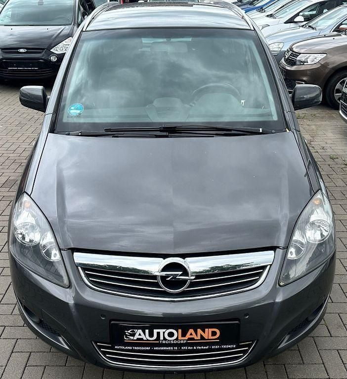Gebraucht Opel Zafira Edition 125 PS (91 kW) 2010 Grau Van / Kleinbus