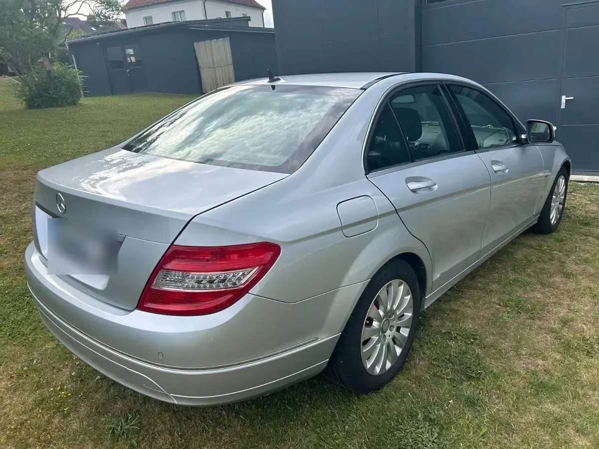 Gebraucht Mercedes C200 184 PS (135 kW) 2008 Silber Limousine