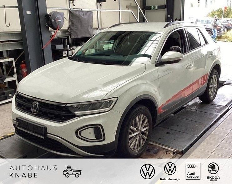 Außenfarbe: Gebraucht 2023 VW T-Roc Life SUV | 23.520 € (Fairer Preis) - Bild 1/3