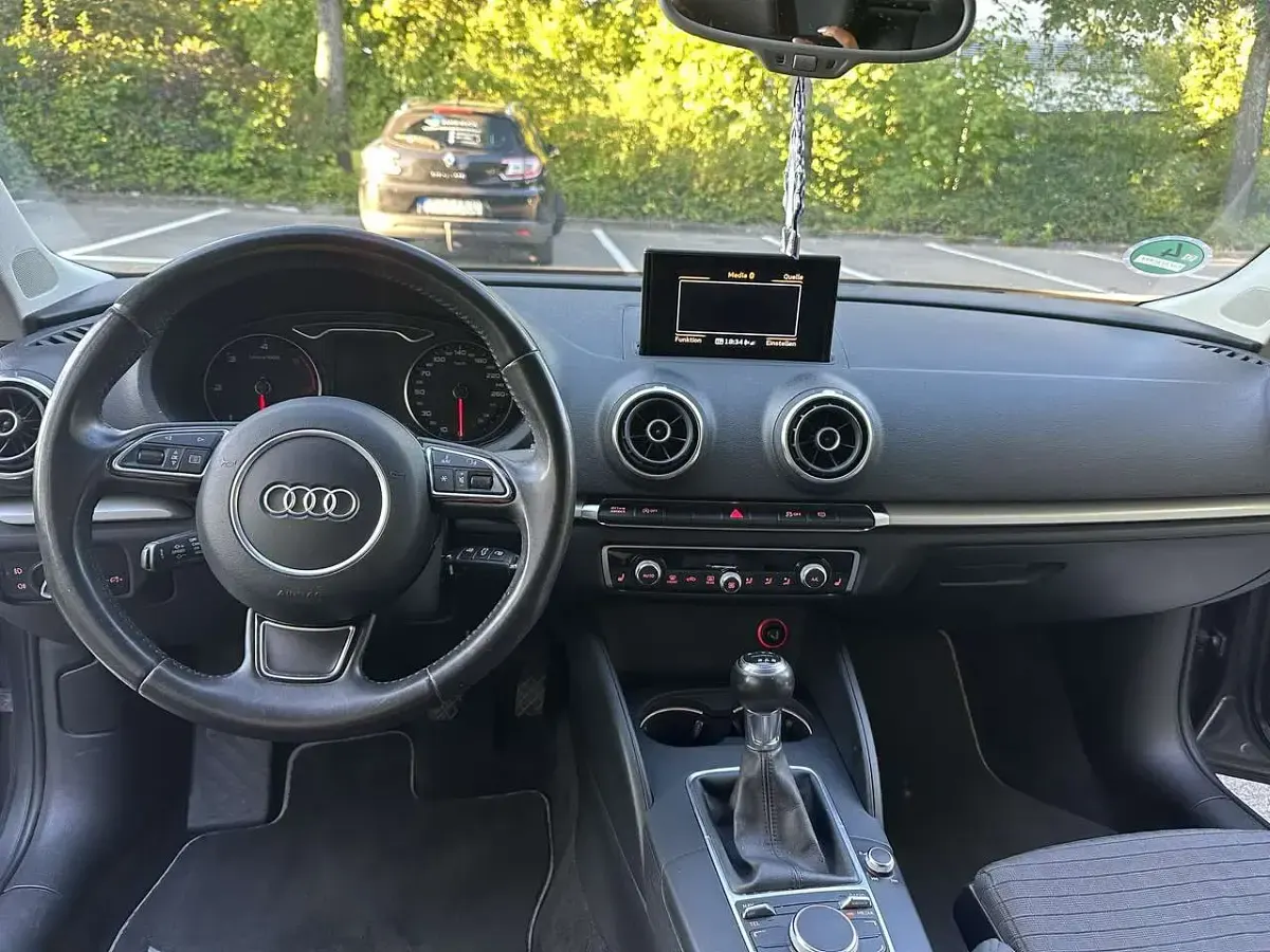 Gebraucht Audi A3 S-Line 150 PS (110 kW) 2013 Grau Kleinwagen