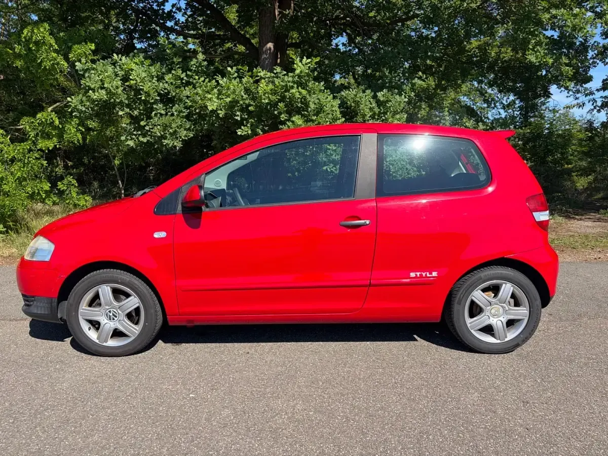 Usado VW Fox Style 60 CV (44 kW) 2011 Rojo Utilitario