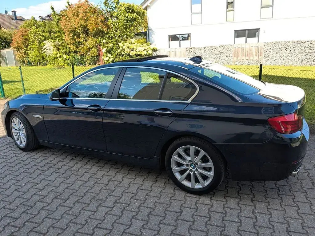 Używany BMW 520 Efficient Dynamics 184 KM (135 kW) 2011 Niebieski Sedan/Limuzyna