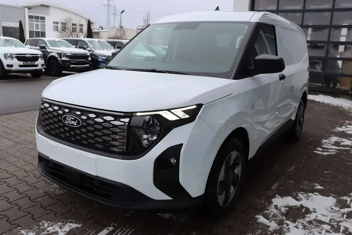 Neu Ford Transit Trend 100 kW (136 PS) 2026 Frozen white Van / Kleinbus