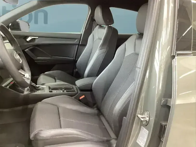 Gebraucht Audi Q3 150 PS (110 kW) 2025 Grau SUV