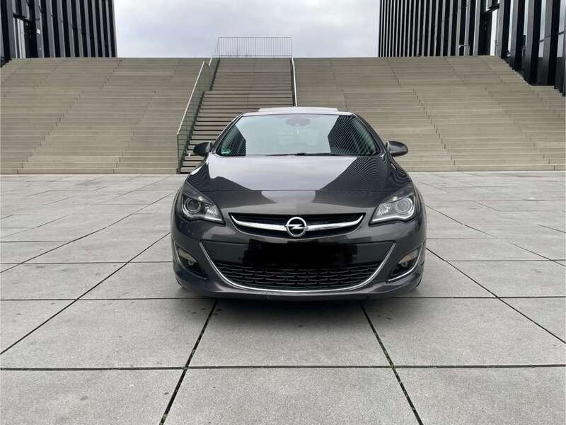 Braun Gebraucht 2013 Opel Astra Active Limousine | 5.100 € (Guter Preis) - Bild 1/4