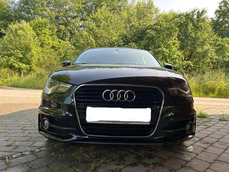 Schwarz Gebraucht 2011 Audi A1 Ambition Kleinwagen | 9.900 € (Teuer) - Bild 1/4