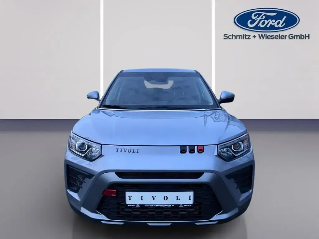 Neu KGM Tivoli 163 PS (119 kW) 2026 Grau SUV