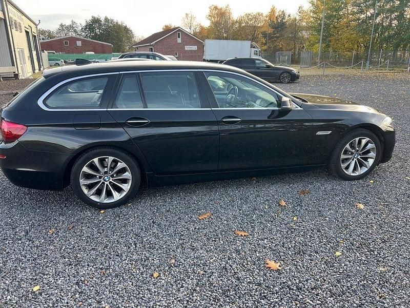 Gebraucht BMW 520 Comfort Edition 190 PS (139 kW) 2014 Schwarz Kombi