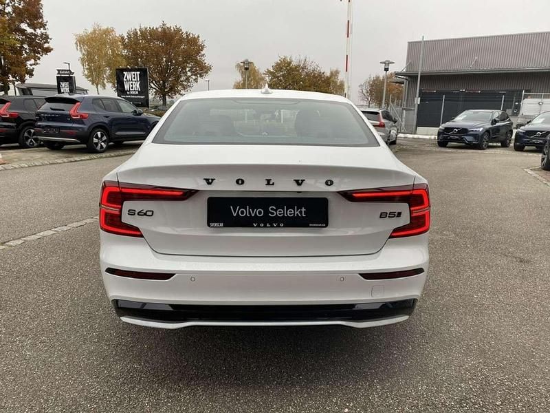 Gebraucht Volvo S60 Ultimate 250 PS (183 kW) 2023 Crystal white / metallic Limousine