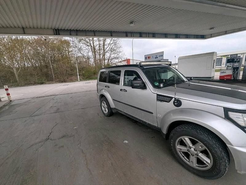 Second-hand Dodge Nitro 177 CP (130 kW) 2008 Argintiu SUV