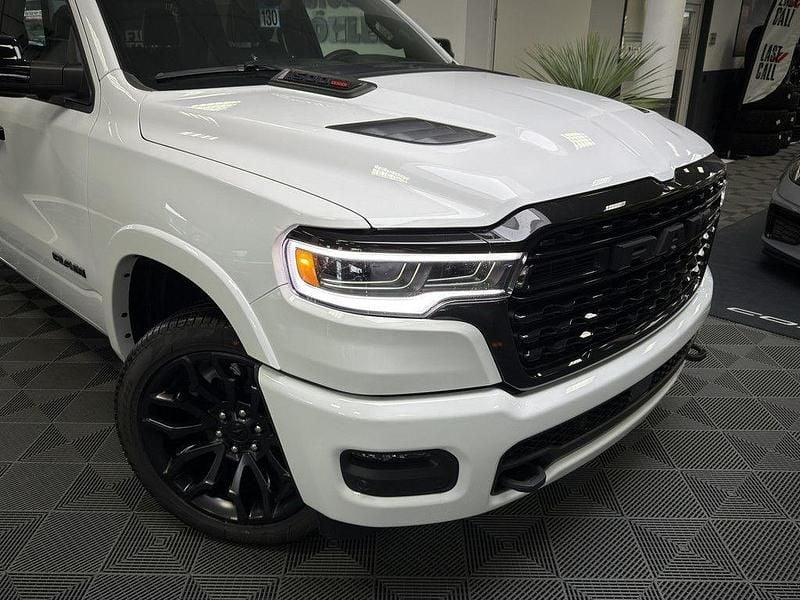 Neu Dodge Ram Limited 541 PS (397 kW) 2025 Diamond black Pickup