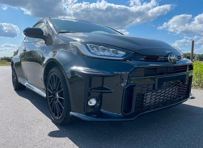 Gebraucht Toyota Yaris Basis 261 PS (191 kW) 2020 Schwarz Kleinwagen