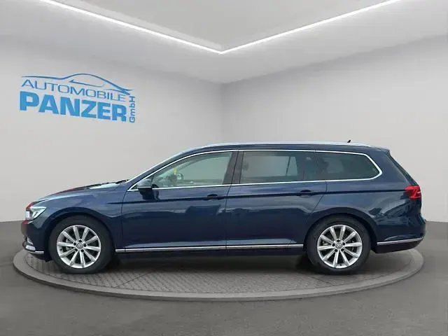 Gebraucht VW Passat Highline 190 PS (139 kW) 2016 Blau Kombi