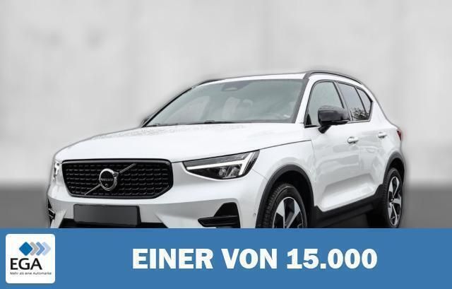 Weiß metallic Gebraucht 2023 Volvo XC40 Plus SUV | 34.880 € (Guter Preis) - Bild 1/4