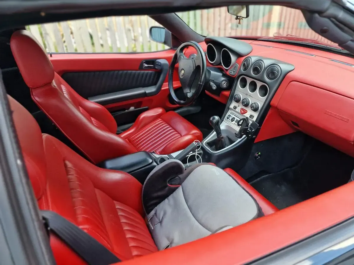 Gebraucht Alfa Romeo Spider 155 PS (114 kW) 1999 Schwarz Cabrio