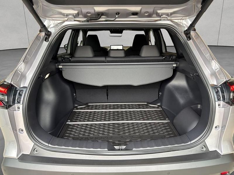 Gebraucht Toyota Corolla Cross 152 PS (111 kW) 2025 Metal stream silver metallic SUV