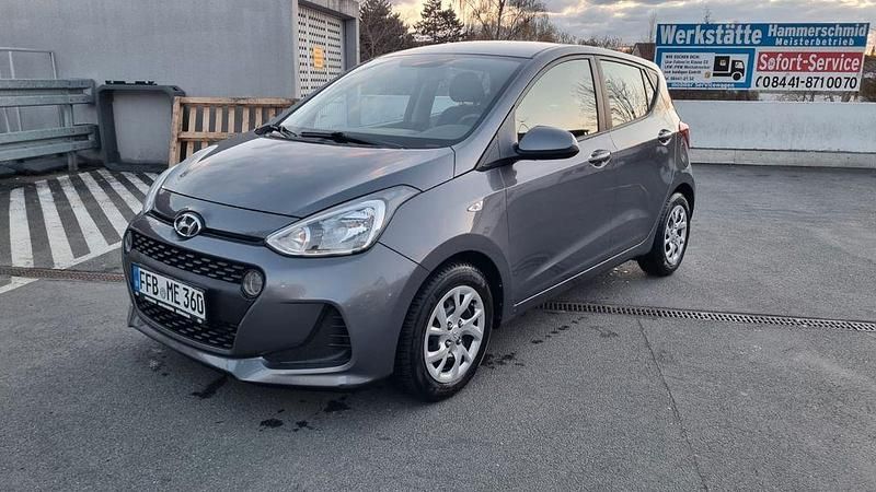 Gebraucht Hyundai i10 67 PS (49 kW) 2017 Grau Kleinwagen